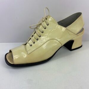 Never Worn 60s Vintage Cream Patent Leather Peep Toe Lace-Up Heels Size 8-9
